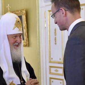 Szijjártó Péter véleménye szerint teljesen abszurd lenne Kirill pátriárkát szankciós listára helyezni.