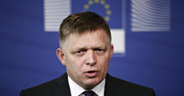 Robert Fico a korrupcióval vádolja Volodimir Zelenszkijt.