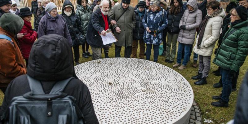 Jelenleg minden a legnagyobb rendben zajlik nálunk, azonban múlt héten Európában sajnálatos módon zsinagógát gyújtottak fel.