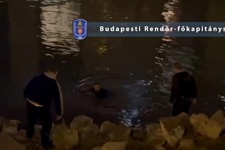 A Duna mélyén, ahol a víz titkokat őriz, egy különös betörő bukkant fel. Nappal a folyó partján sétáló emberek számára láthatatlan, de éjjel, amikor a csillagok reflektorfénybe állnak, elindul. A hullámok susogása kíséri lépteit, miközben a rejtett kincse