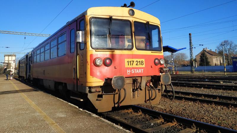 Felügyelet nélkül útnak indult egy MÁV-mozdony, és négy kilométerrel később, a váratlan kaland végén állt meg. Az elszabadult jármű izgalmas utazást tett, mielőtt végre megpihenhetett.