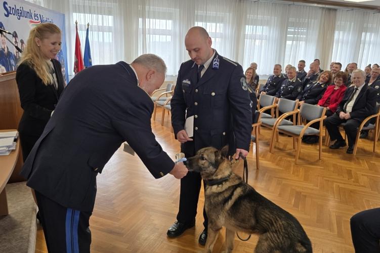 Jutalomban részesültek, akik kiemelkedő teljesítményükkel és elkötelezettségükkel hozzájárultak a közös célok eléréséhez.